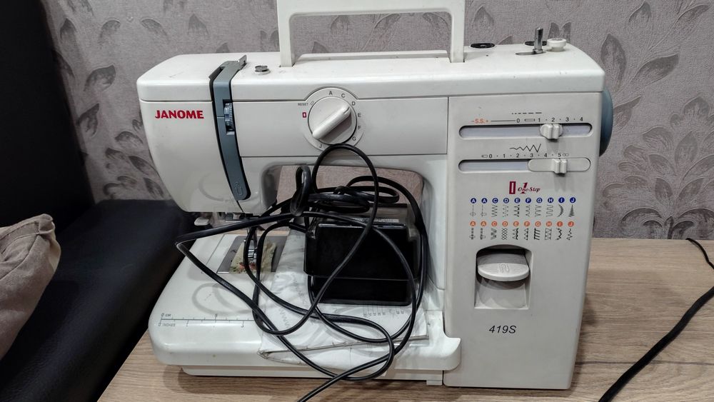 Швейная машина Janome 419S