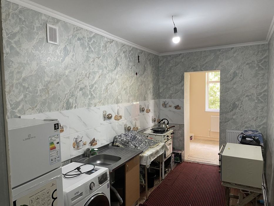 Срочно продается квартира 1Ком2/2