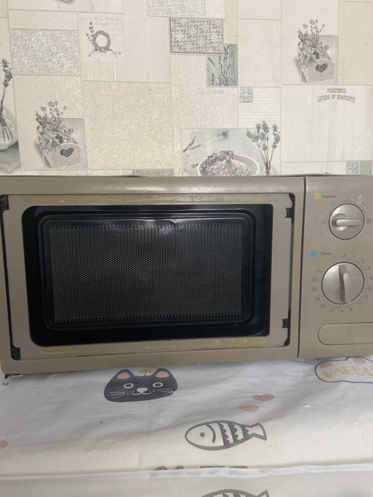 Срочно продам рабочую микроволновку на запчасти