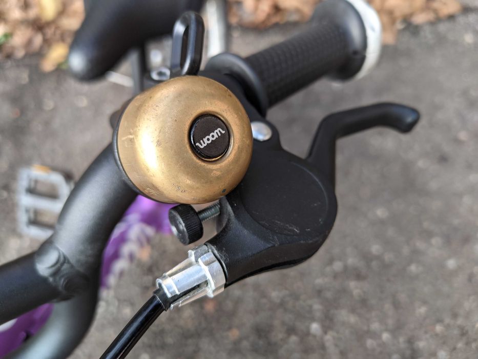 Woom 2 mov cu cric si claxon