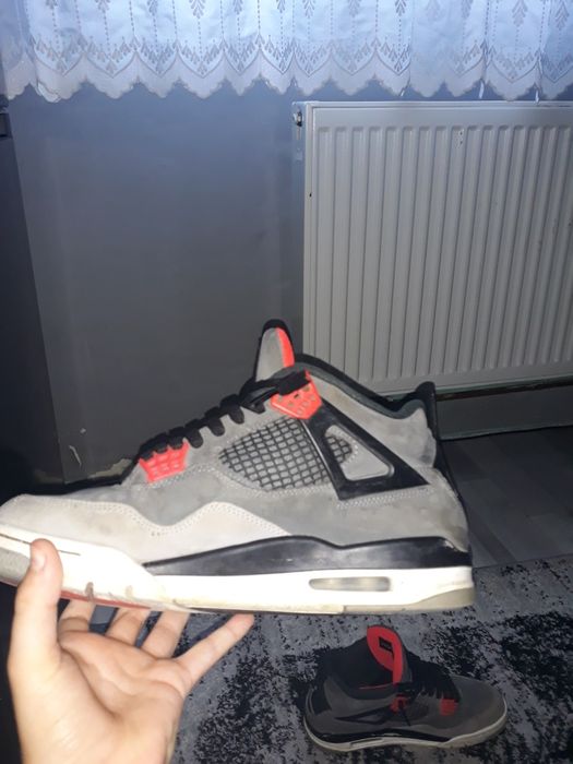Vând Air Jordan 4 Infarared