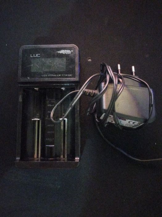 Зарядное устройство для аккумуляторных батареек