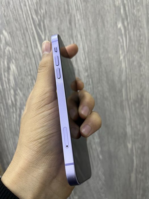 IPhone 12 64GB.          .