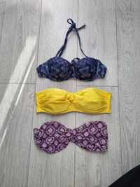 Set sutiene costum de baie