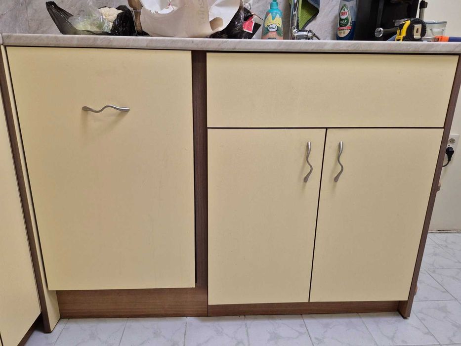 Цяла Кухня / кухненски шкафове