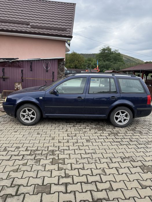 Vand sau Dezmembrez golf 4 1.6 16v