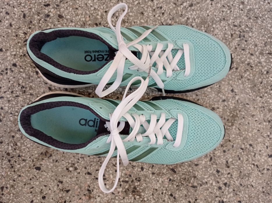 Продавам маратонки Adidas Adizero