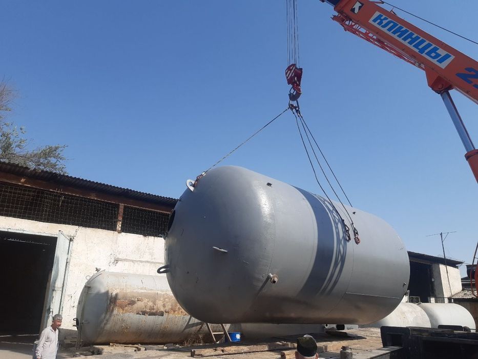 ЦИСТЕРНА ёмкосьти 20 25 тонн эмаль.