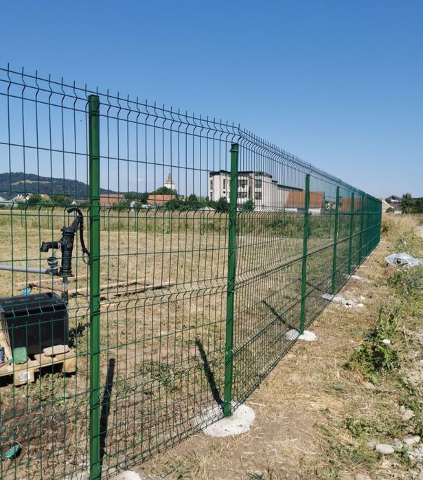 Vând garduri și porți la comanda clientului