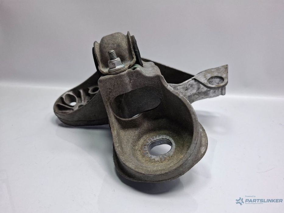 Suport bara stabilizatoare fata stanga SKODA SUPERB 3U4 2001 - 2008 TDI AVF, AWX 8E0199351