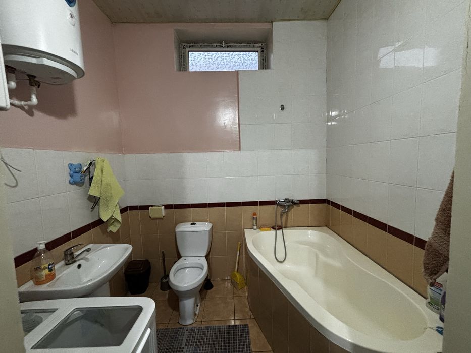 Урганч тумани Трансгаз ёнида котедж сотилади