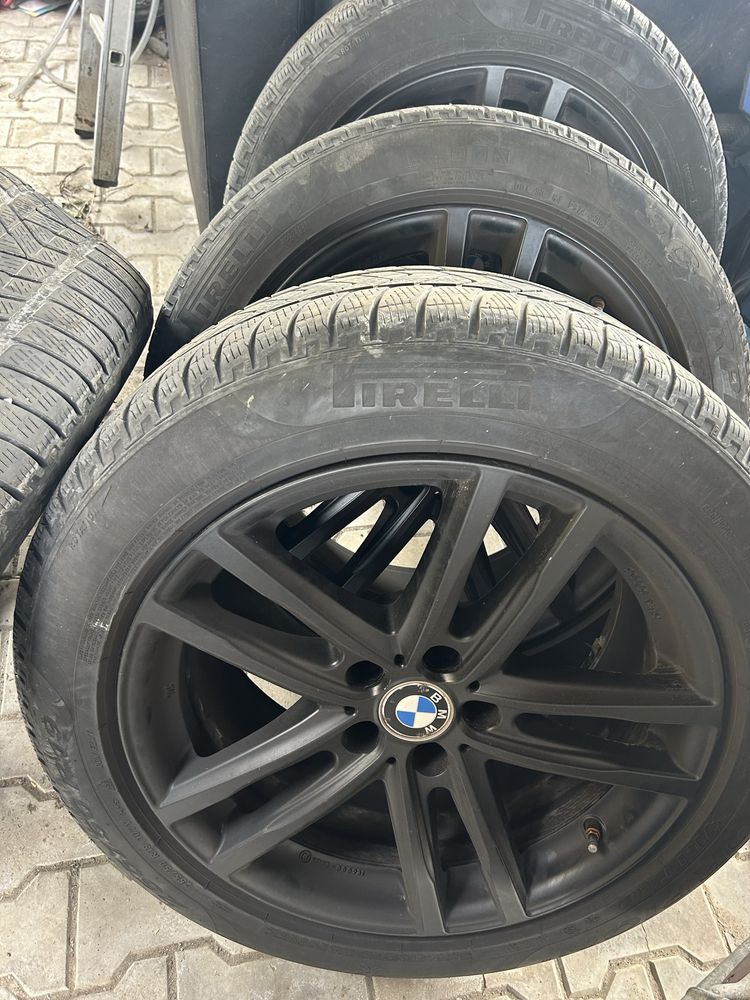 Jante BMW pe 19 cu cauciucuri M+S