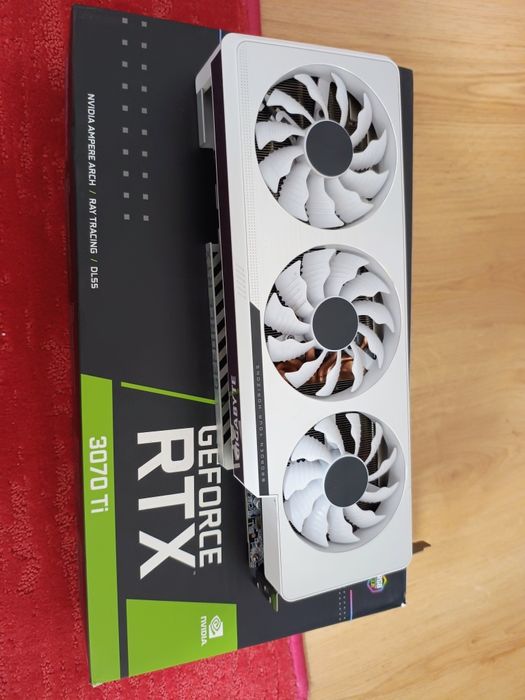 Vând placa video RTX 3070 TI 8gb DDR6X