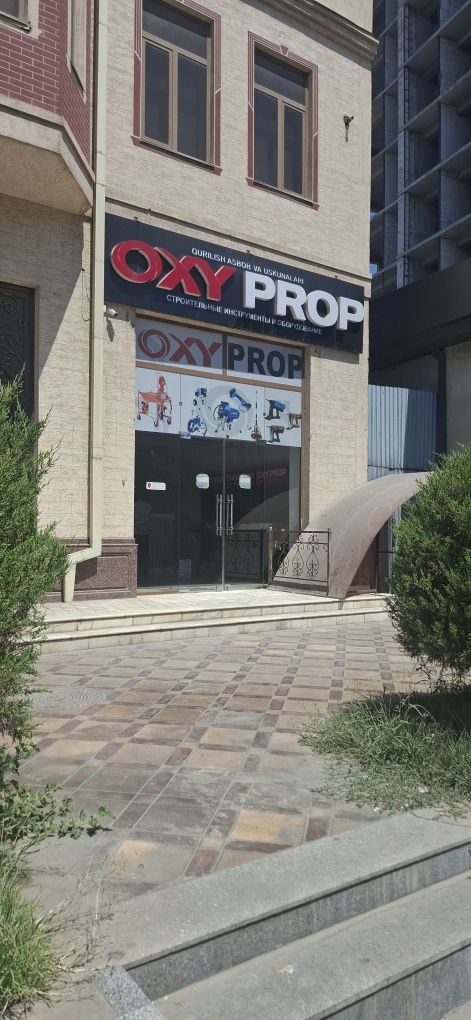 На улице рудакий сдаётся магазин в аренду