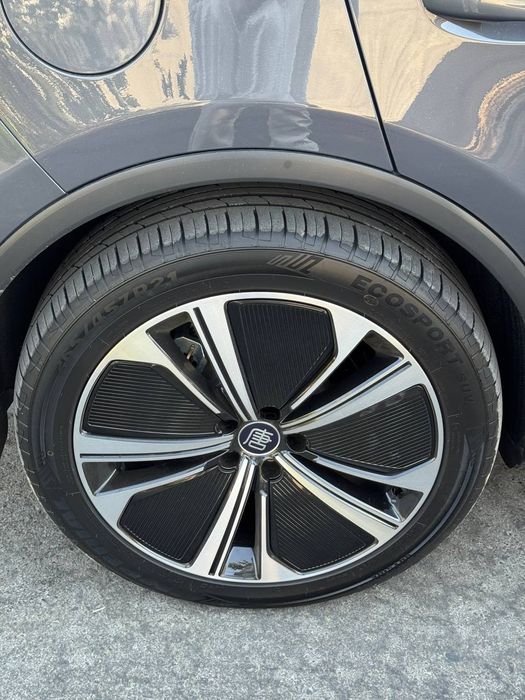 BYD TANG Dual motors