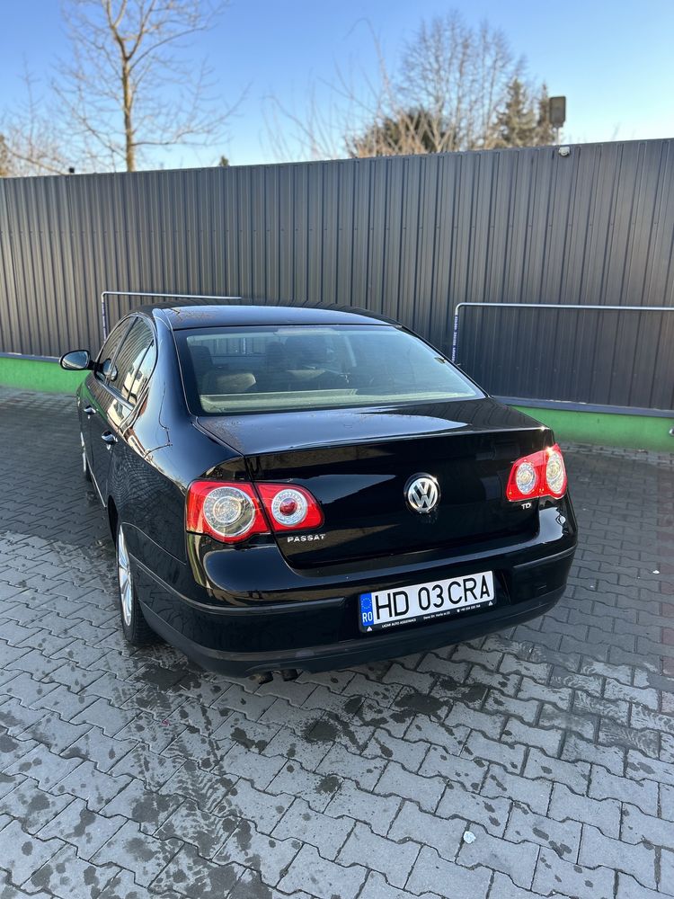 Vând Vw Passat B6 1.9 TDI