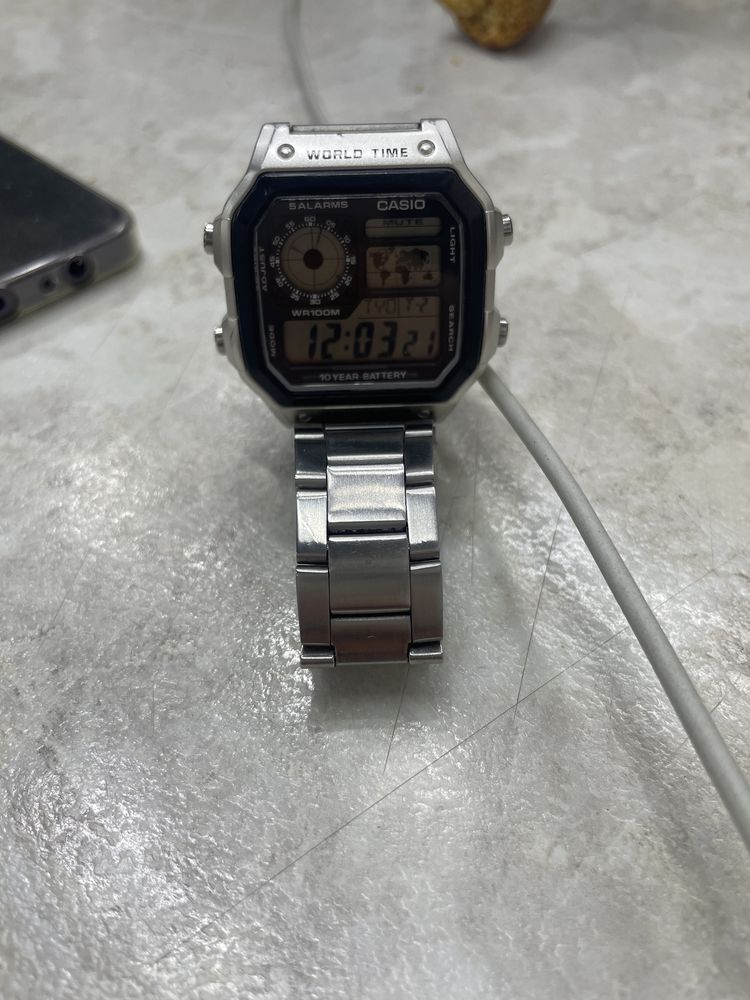 Часы CASIO продам