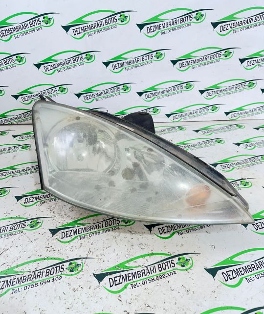 Far dreapta Ford Focus prima generatie