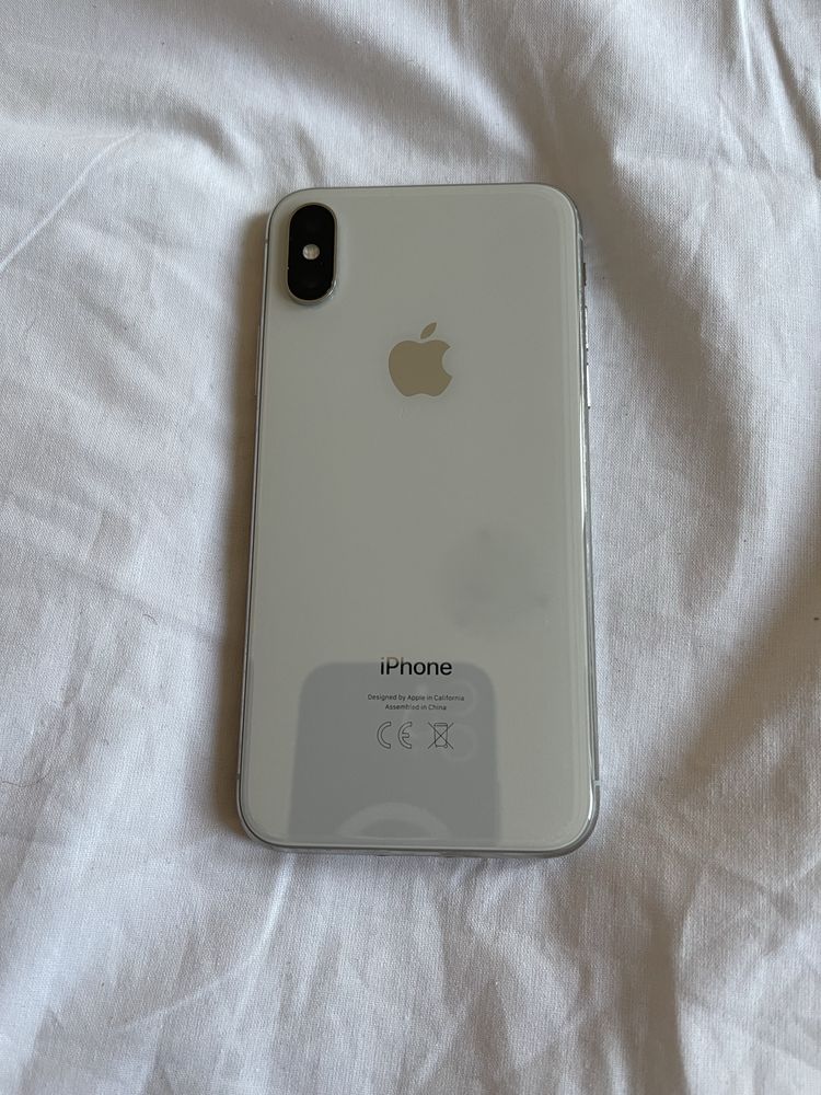 iPhone X 64GB Battery 79%