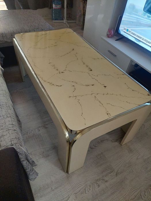 Холна маса слонова кост