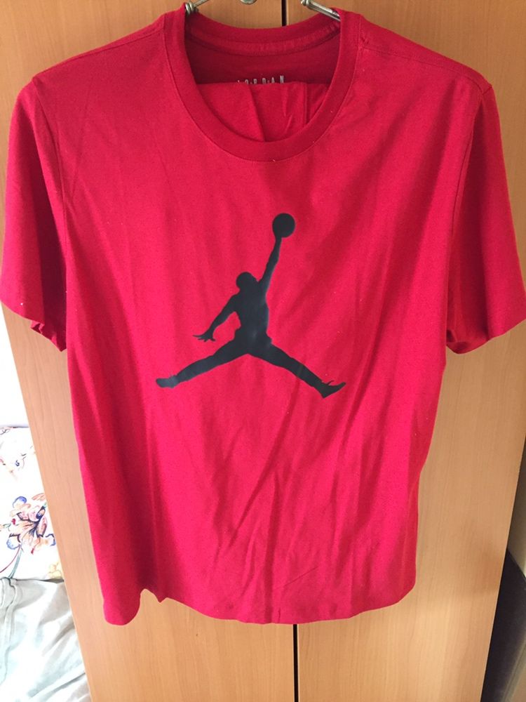 Tricou Air Jordan  marimea XL nou,cu eticheta