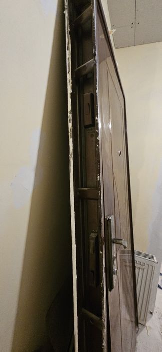 Usa metalica apartament 88x200