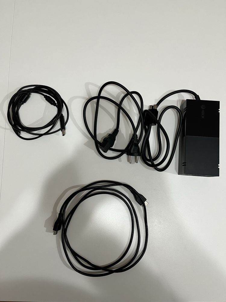 Xbox One 1TB + 27 игри