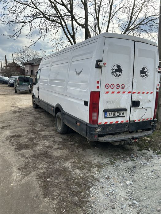 Masina se poate vedea in celaru dolj