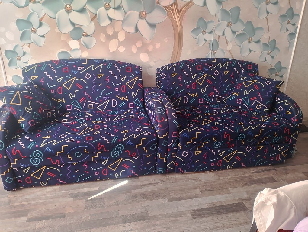 Продам два мини дивана
