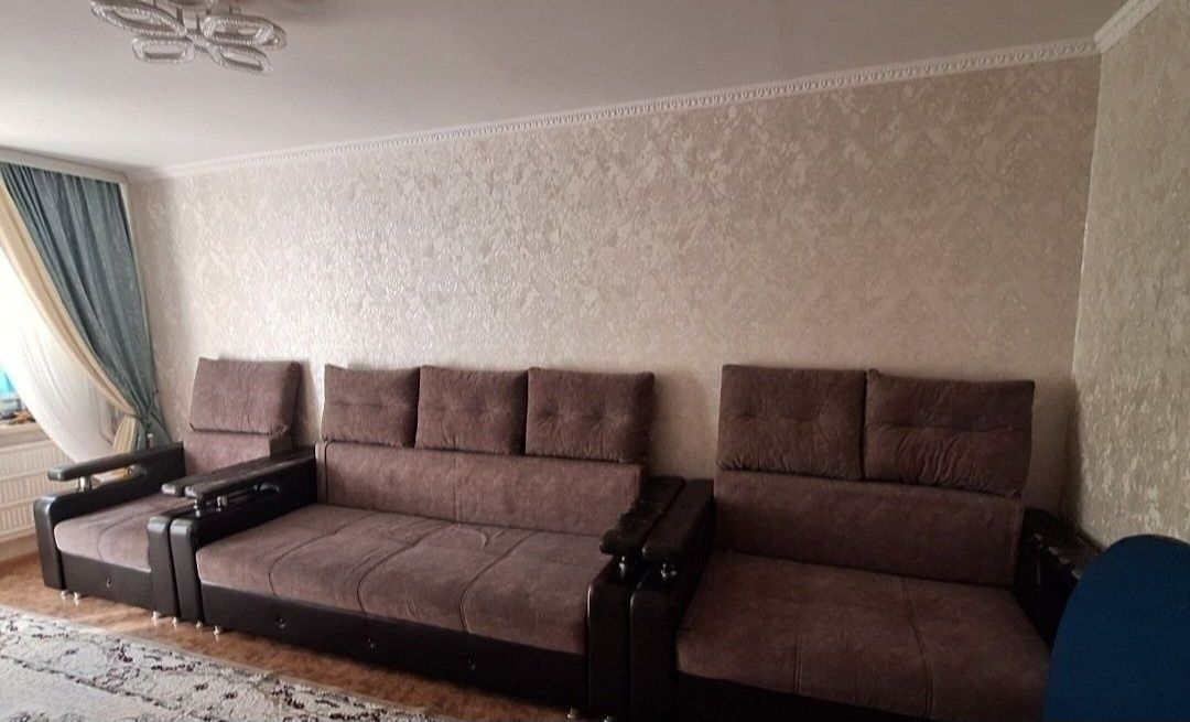 Срочно продам диван кровать 3,2,1