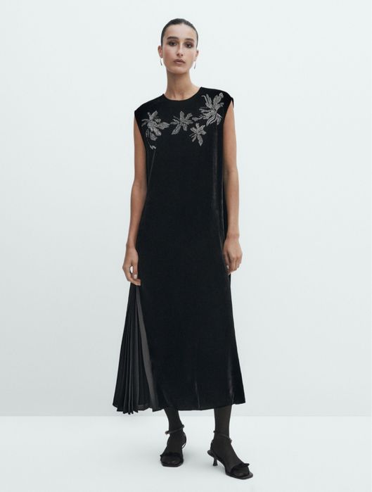 Rochie  Massimo Dutti din catifea neagra.