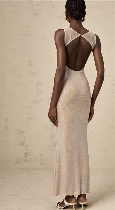 Елеганта рокля с камъни