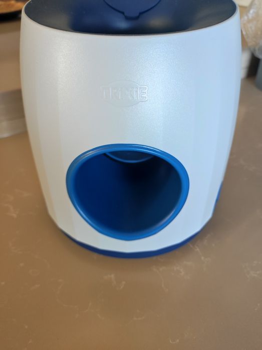 Автоматична играчка за кучета с дозатор за лакомства Trixie Dog Activi