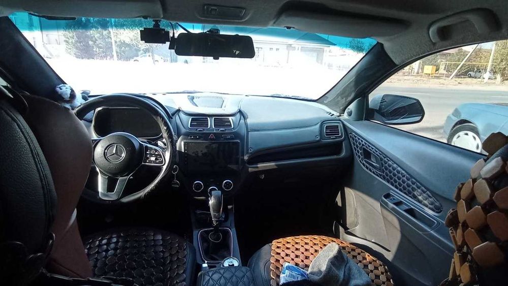 Автомобил сотилади