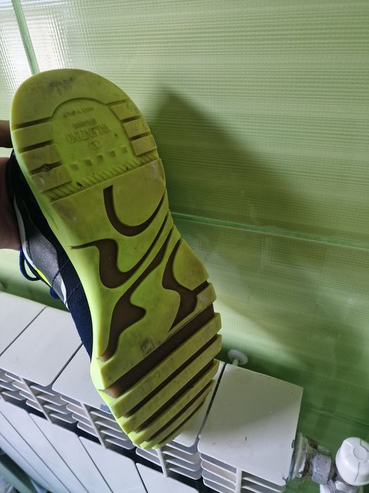 Vand adidasi valentino garavani