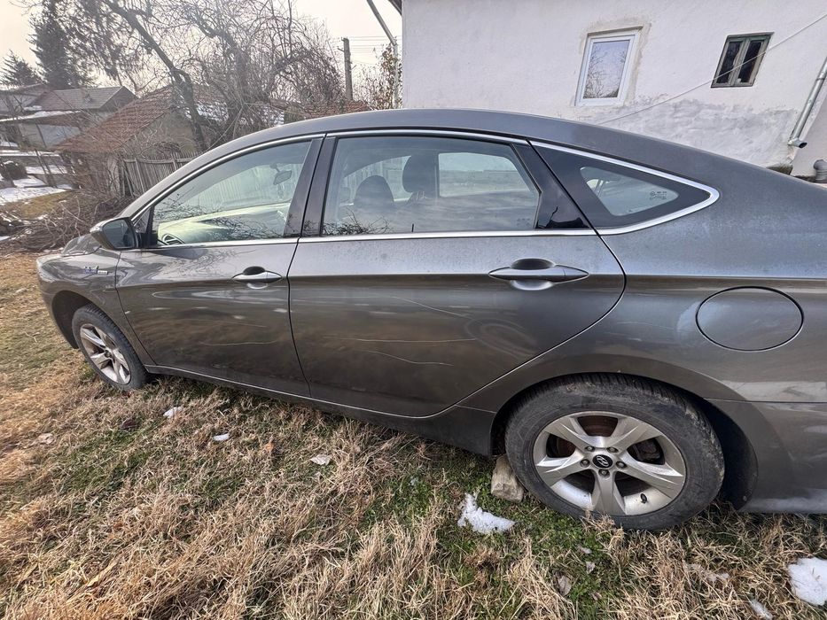 Dezmembrez Hyundai I 40