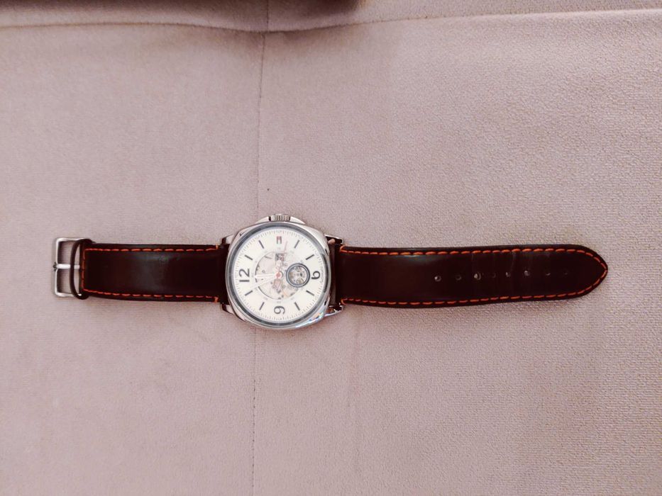 Оригинален часовник на Tommy Hilfiger