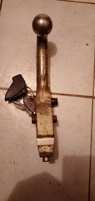 Теглич за кола Тойота