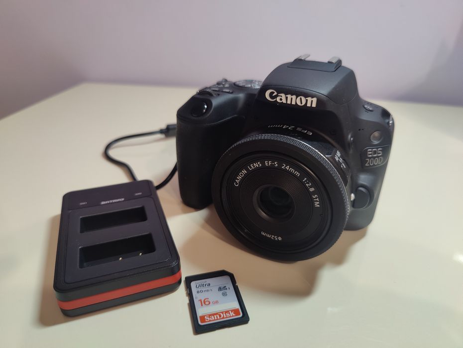 Canon EOS 200D-Aparat foto DSLR