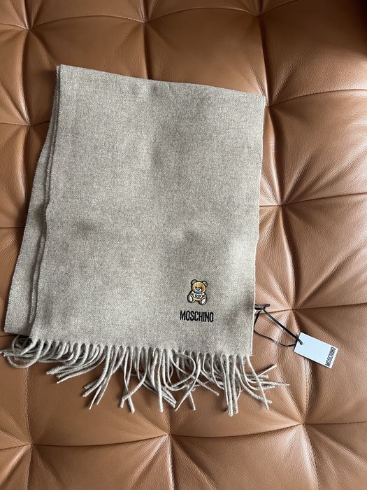 Fular Moschino NOU