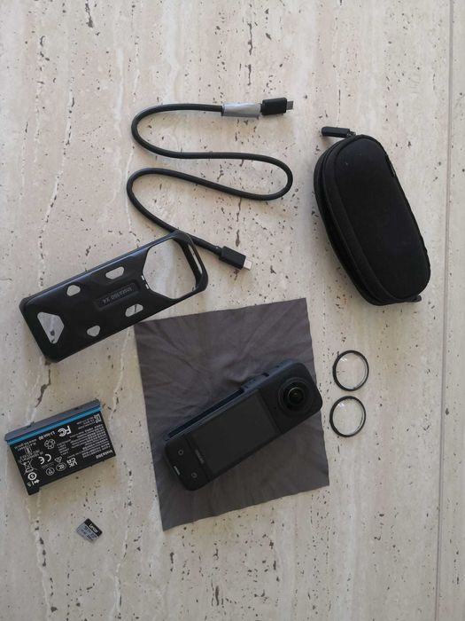 Insta 360 X4, garantie noiembrie 2026, sd lexar silver plus 256GB V30