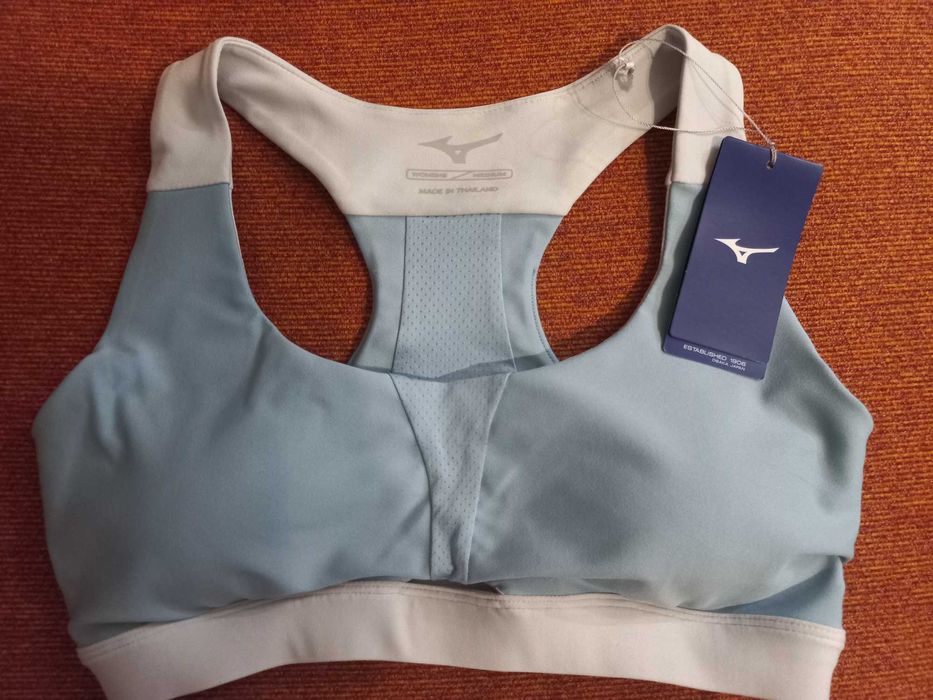 Продавам спортен екип Mizuno