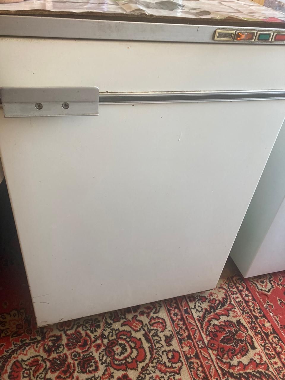 Продам Б/у морозильник