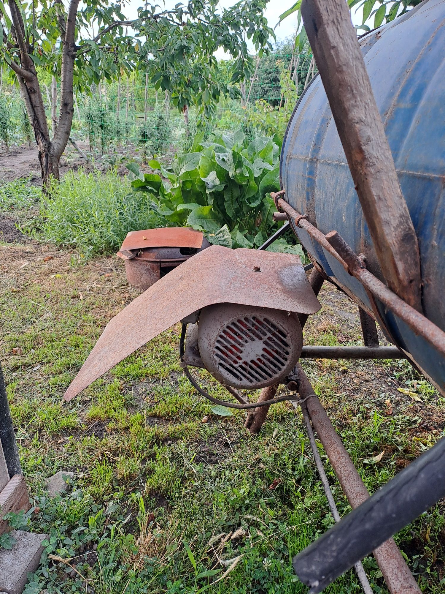 Mașină electrică de curățat porumb