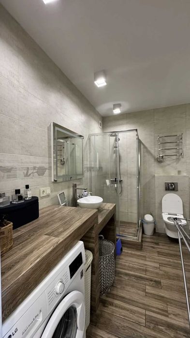 Тристаен имот в кв.Красно село