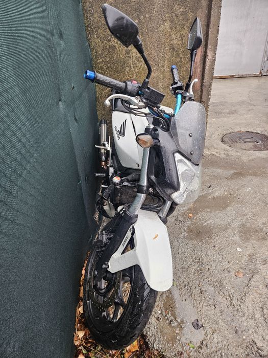 Honda NC700 avariata