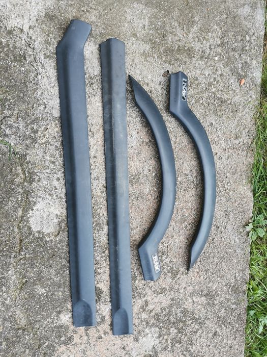 Ornamente usa și aripa Opel Zafira