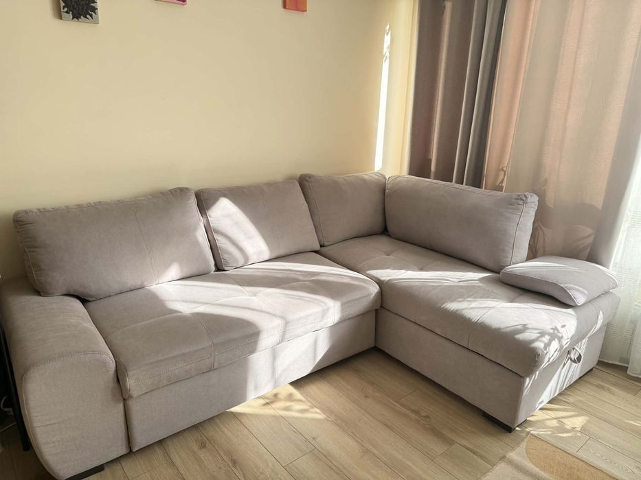 Разтегателен ъглов диван