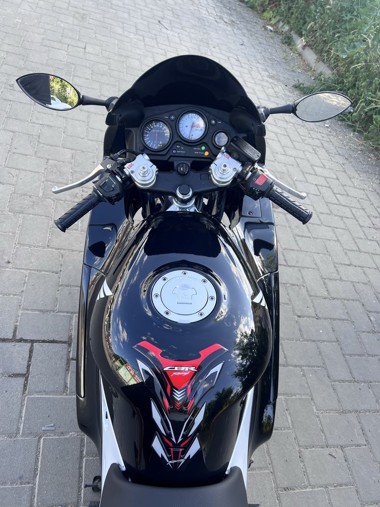 Honda CBR 600f 3