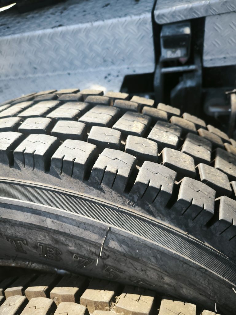 Гуми 295/80/22.5